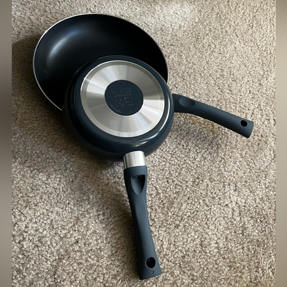 Basic Essentials | Non-Stick Aluminum | 7 & 9.5 inch. Open Frypan - Picture 3 of 6